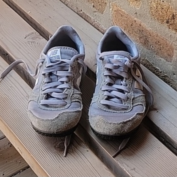 New Balance 402 - Women's 8 B width - WL402GR - Grey - Picture 2 of 9